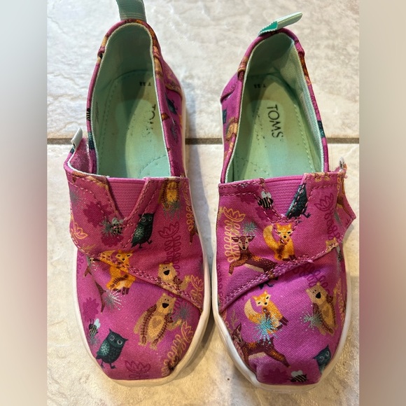 Woodland Creature Patterned Pink Tom’s, Sz 11 - Picture 1 of 4